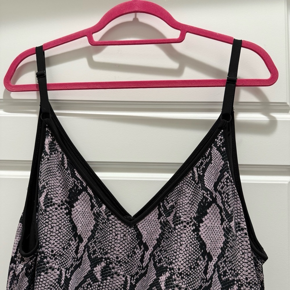 Torrid Mauve Pink Snakeskin Print Studio Knit
Ruched Bodycon Dress 3X - Picture 10 of 12
